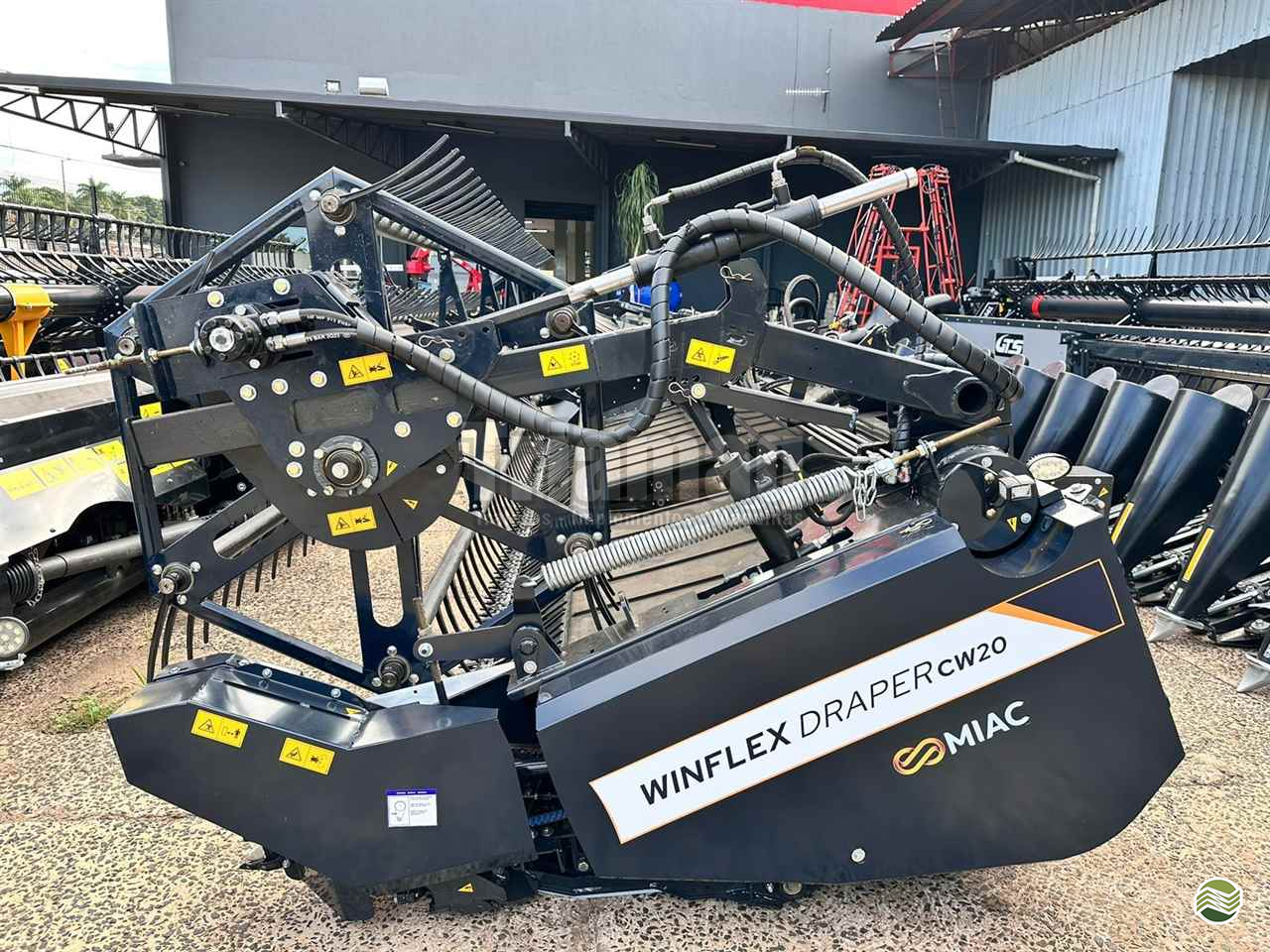 PLATAFORMA COLHEITADEIRA MIAC WINFLEX DRAPER CW20 Triamaq Tratores UBERLANDIA MINAS GERAIS MG